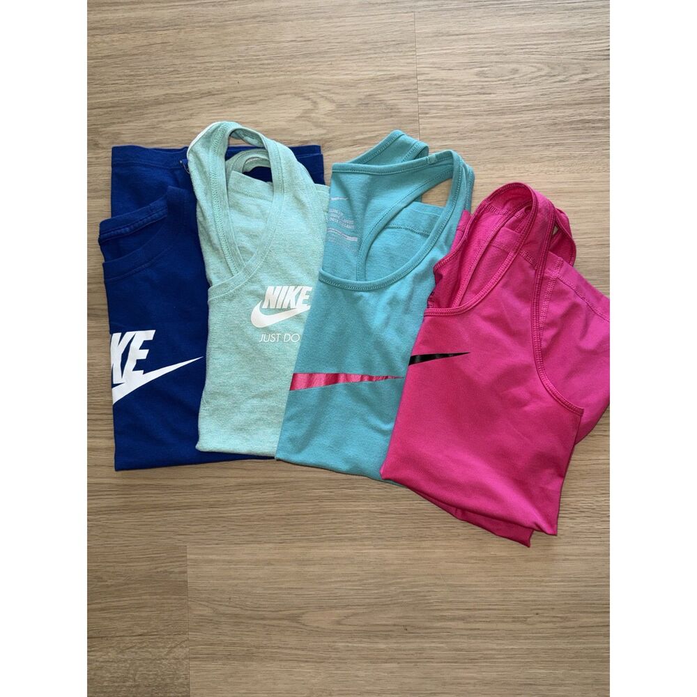 Nike Tank and ZT-shirt lot of 4 Size Small